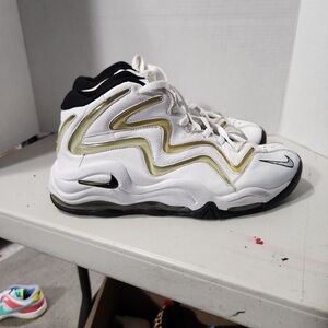 Nike AIR SCOTTIE PIPPEN SIZE 11M